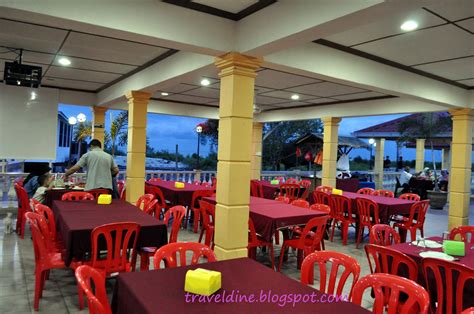 Cocok sama namanya, restoran ini spesialisasinya ikan bakar. Travel and Dining Experience: Medan Ikan Bakar Jeram ...