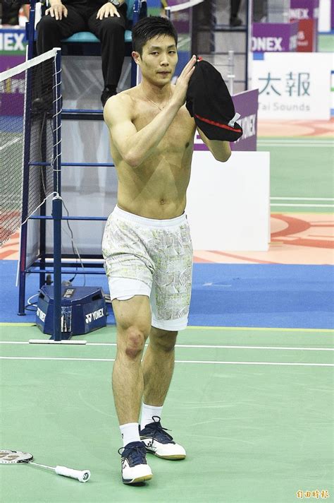 台客劇場》一日世界頂尖運動選手「ft 周天成 世界羽球第七名」 tkstory ｜one day with badminton world champion chou tien chen ! 台北公開賽》周天成30分鐘收拾以色列對手 晉級男單8強 - 自由體育