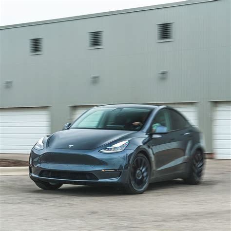 2020 Tesla Model Y Review Pricing And Specs Ph