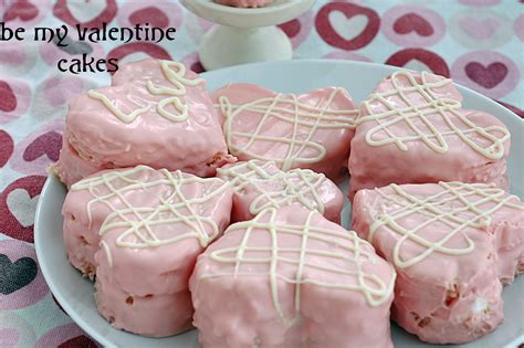 A Busy Lizzie Life Diy Homemade Little Debbie Be My Valentines Cakes