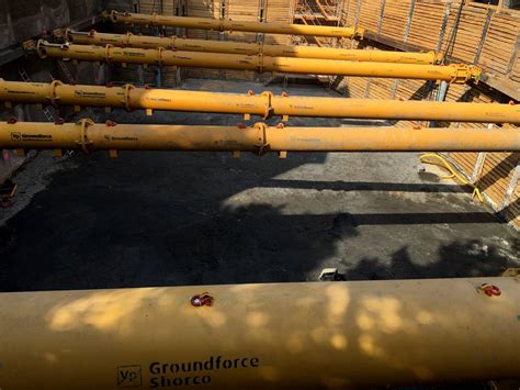 Experts spruce up the gardens of various homeowners. Groundforce Hydrauliksteifen Typ MP250 - Groundforce ...