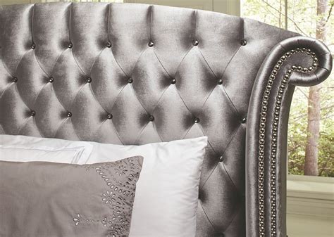 Deanna Grey Upholstered Platform Bedroom Set By Coaster 1stopbedrooms