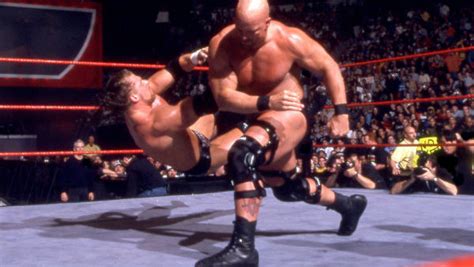 Almost 5 Star Match Reviews Triple H Vs Steve Austin 3 Stages Of Hell Wwe No Way Out 2001