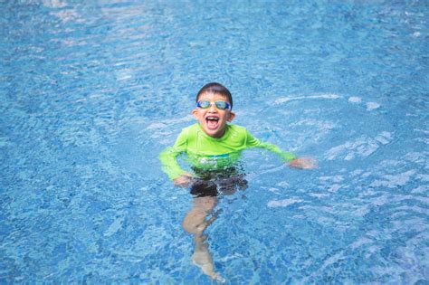 Private Condo Swimming Lessons in Singapore - SwimJourney