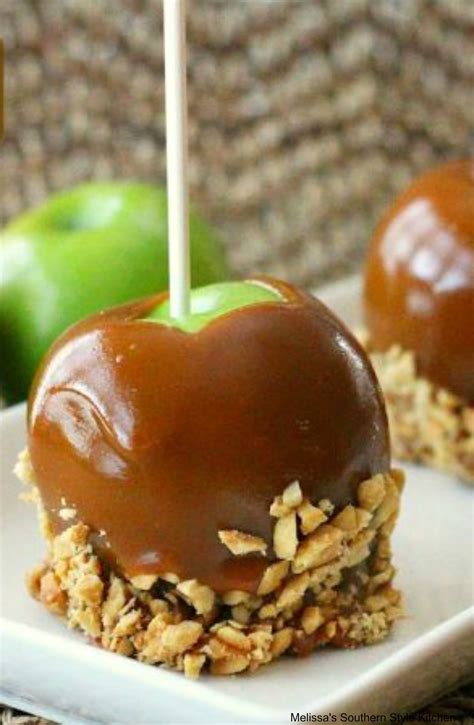 Homemade Caramel Dipped Apples