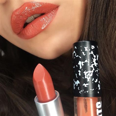 These 32 Gorgeous Mac Lipsticks Are Awesome Mocha Lipstick Audible Lipglass Hair And