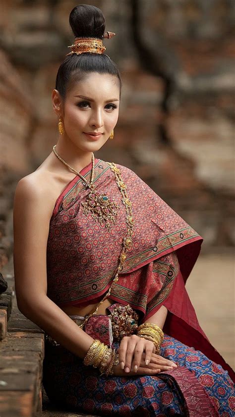 ชุดไทยโบราณสมัยกรุงศรีอยุธยา Thai Traditional Dresses Of Ayutthaya Period Mac