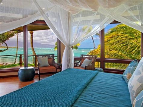 Tropical Living Hawaiian Home Decor Tropical Master Bedroom