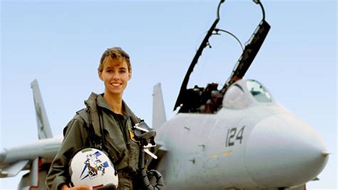 First Female Us Navy F 14 Fighter Pilot Headlines Pga Tour Event