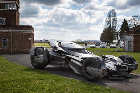 First Look At The 2016 Batmobile From Batman V Superman Dawn Of Justice 🏎️