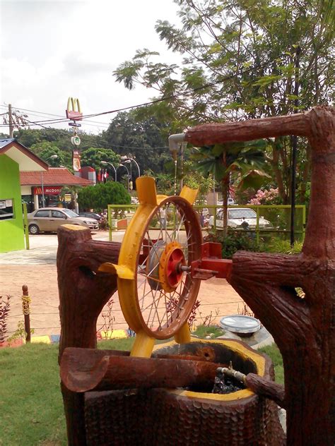 For more information and source, see on this link : Nikaria Cherite: Taman Buaya & Rekreasi Ayer Keroh Melaka
