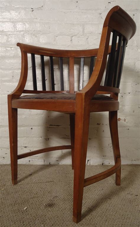 Unique Vintage Round Back Spindle Chair Ubicaciondepersonascdmxgobmx