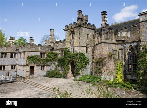 Haddon House Hi Res Stock Photography And Images Alamy