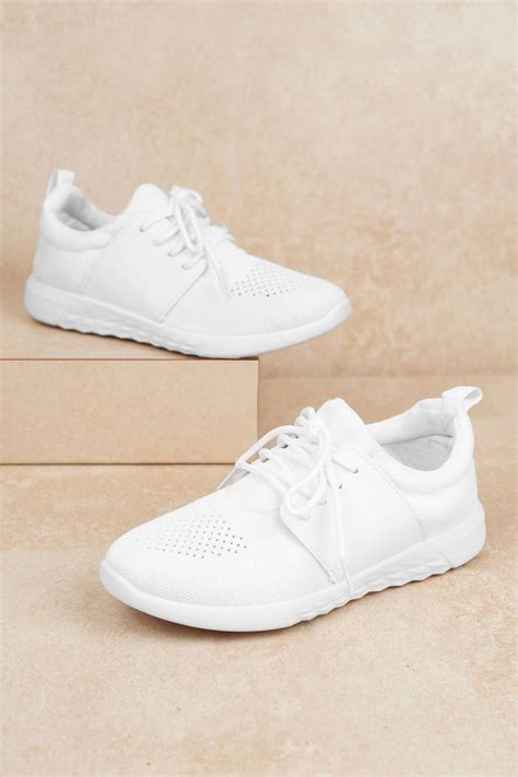 Christian Knit Sneakers In White 40 Tobi Us