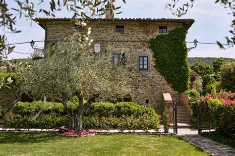 Italy Villa sleeps 40 50 people, luxury accommodations in Tuscany, Umbria