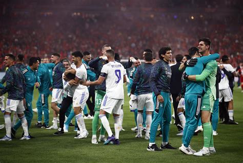 Fotos De La Celebración Del Real Madrid De Su Decimocuarta Copa De Europa