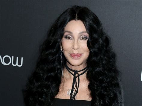 74 letnia Cher zachwyca figurą w dojrzałym wieku Od lat nie je tych 3