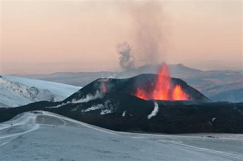 Los Volcanes Más Activos Del Planeta