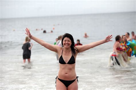 new year s day dip at whitley bay chronicle live
