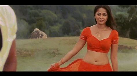 Anushka Shetty Bahubali Actress Hot Sexy Gif Images Best Navel Cleavage Showing Photos Ever