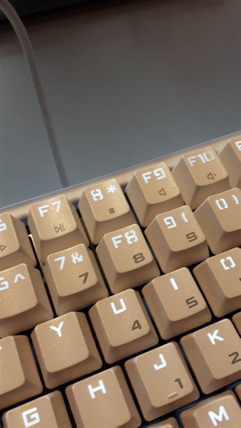 F8 And 8 Keys With Manufacturing Error Rmildlyinfuriating