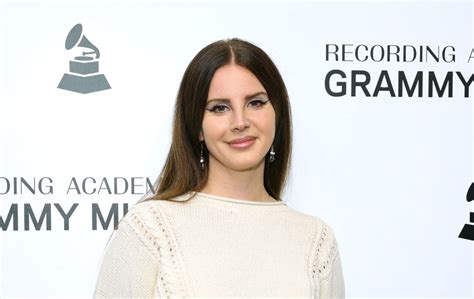 Lana Del Rey Drops New Album ‘chemtrails Over The Country Club
