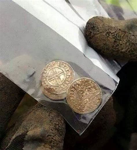 1 Million Pound Anglo Saxon Hoard Found By Skint Detectorist