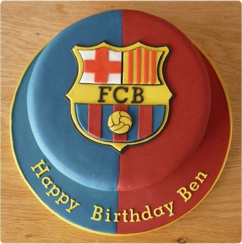 On the 10th anniversary of his father's death, giovanni reluctantly accepts the task of bringing a cake to the home of his uncle, a mob boss, for a celebration. b89c74f2feefdb3e46bd804f28c03776.jpg 600×606 pixels ...