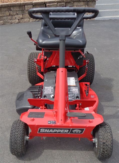 Used 28 Snapper Rear Engine Rider With Bagger Lawn Mower 125 Hp