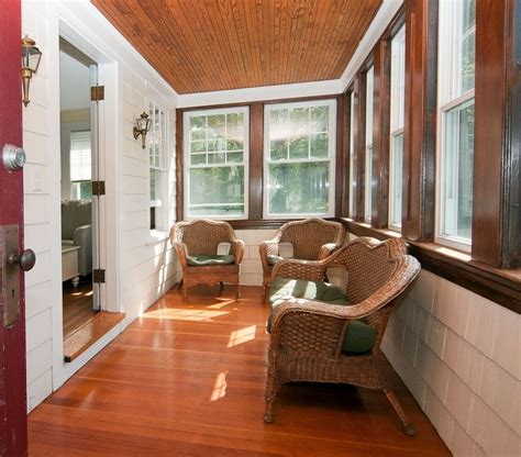 Enclosed Front Porch Ideas And Its Advantages — Randolph ... How to decorate a living room.