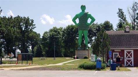 22 Quirky Roadside Attractions Across America That You Must See