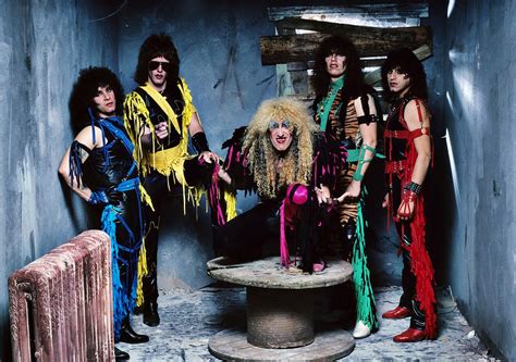 Resumo Do Som 23 Twisted Sister We Re Not Gonna Take It 80 Watts