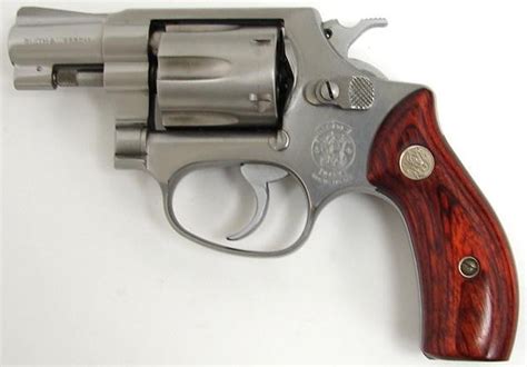 Smith And Wesson 631 32 Magnum Caliber Revolver Lady Smith Model In