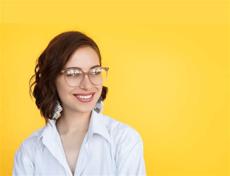 best women s glasses frames how to choose them opticstyle eyewear