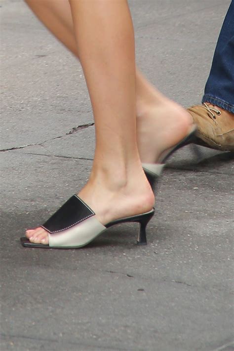 Margot Robbies Feet
