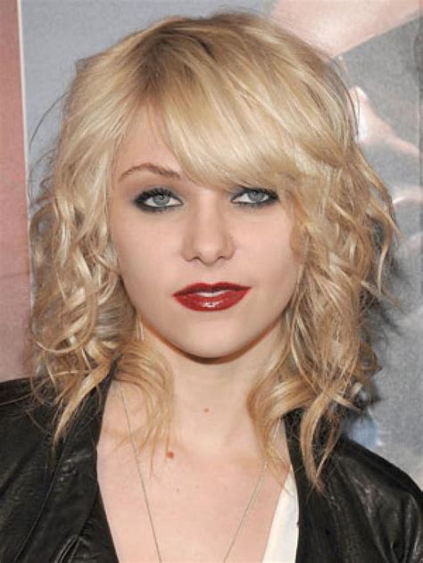 Check them out and recreate them into a more faddish hair look. Taylor Momsen Brown Blonde Hair Style 2014