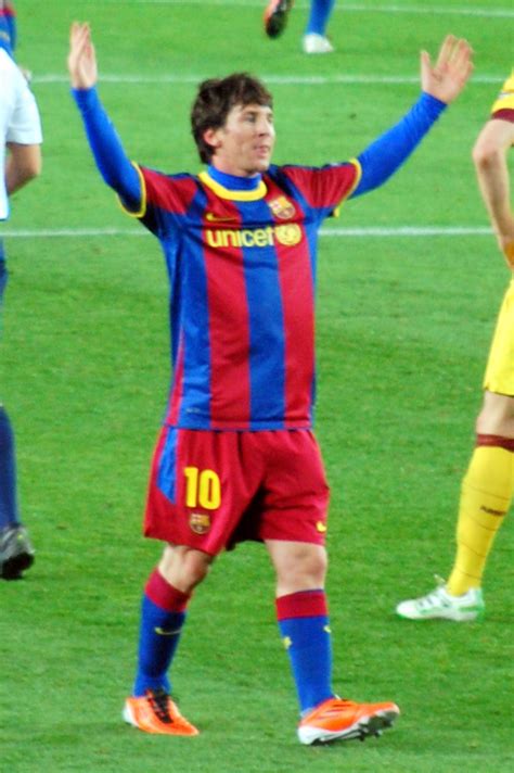 Filelionel Messi 2 2011 Wikimedia Commons