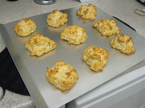 This red lobster biscuits copycat recipe is quick, easy, and a. Batson's Blog: Red Lobster biscuits -- in a box!