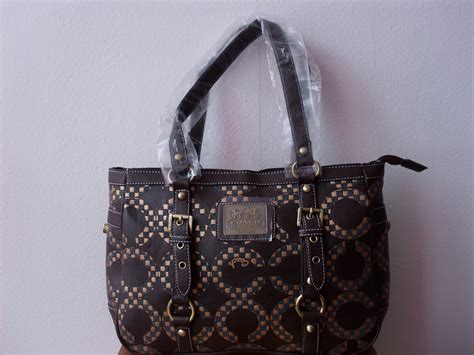 Mencari beg tangan murah atau handbag coach wanita? Putra Heart Collections: Beg Tangan Coach