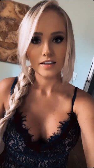 Lahren Pics Sex