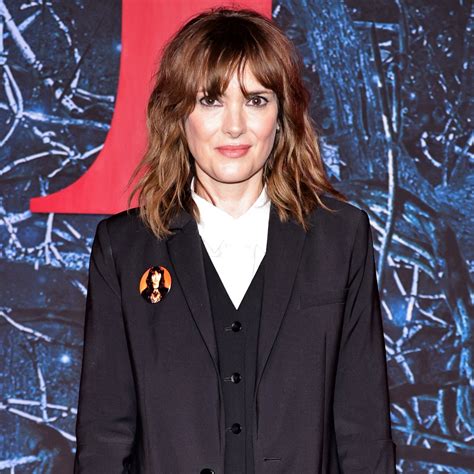 Winona Ryder Says New Stranger Things Focuses on Teen Issues – SHOPPEX