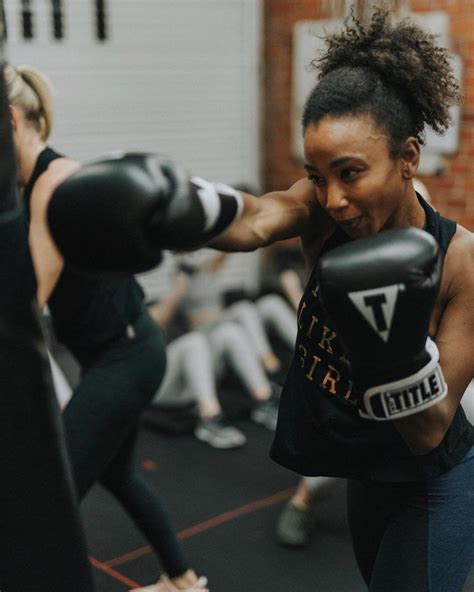 This Is The Empowering Workout All Women Should Try Boxing Girl Fitness Trends Boxing Classes