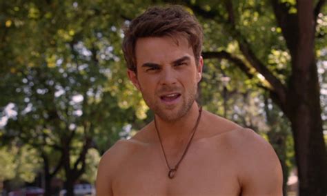 Nathaniel Buzolic Shows Off Amazing Shirtless Body In ‘significant Mother Season Finale Watch