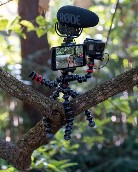 Best Vlogging Tripod for Phones: JOBY GorillaPod Mobile Rig Review