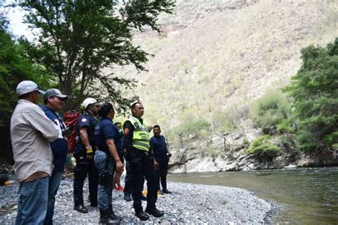 Rescatan A Dos Jóvenes Arrastrados Por El Río Diario Vía Libre