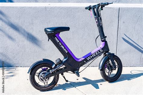 Santa Monica California October 09 2019 Wheels Electric Bike Mini