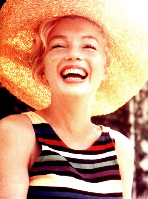 38 Rare Color Photos Of Smiling Marilyn Monroe That You May Have