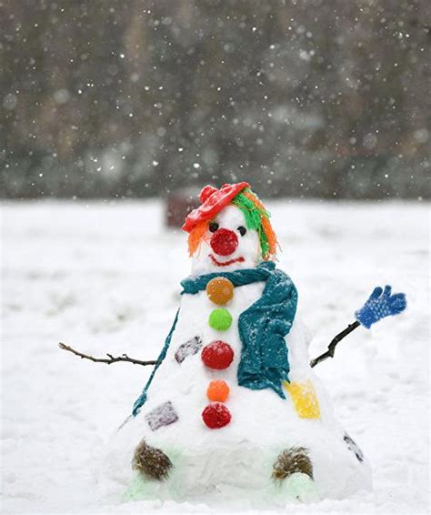 Snowman Sculptures Playful Outdoor Decorations And Backyard Ideas