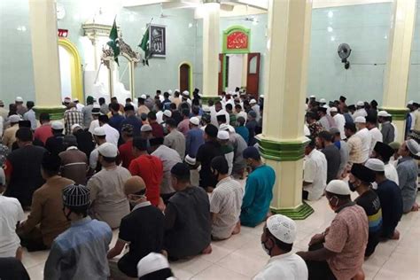 Tata cara shalat tarawih di rumah. Ramadhan di Rumah, Berikut Niat dan Tata Cara Melaksanakan ...