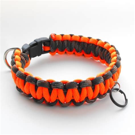 Dog tag charms are an awesome way to step up your paracord creativity. Paracord Dog collars